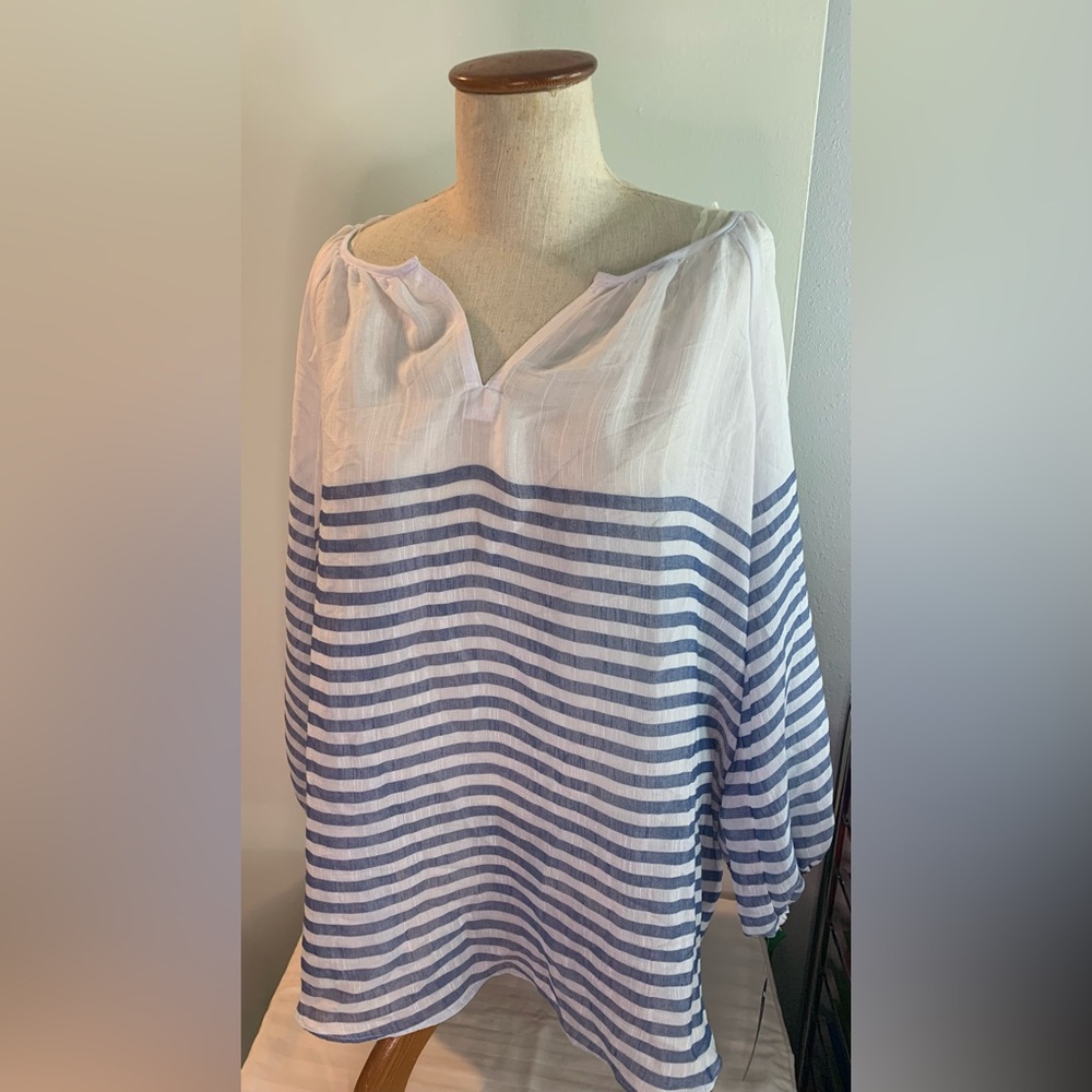 ZAC & RACHEL. Striped White and Blue Blouse.
Size 1X 
Light weight
